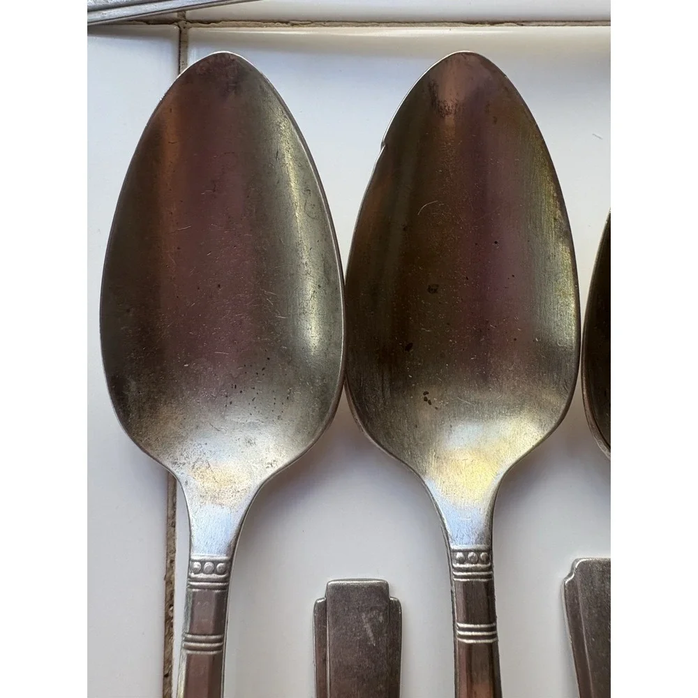 VTG 1881 Rogers Silver Triple Plate Oneida Capri  Spoon 6